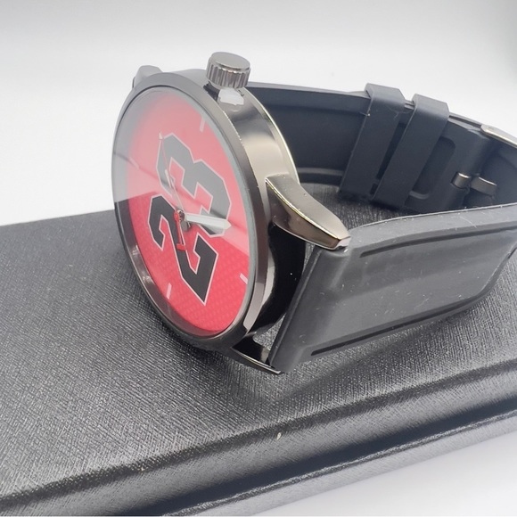 Men Watch Black and Red New No Tag - Picture 3 of 4